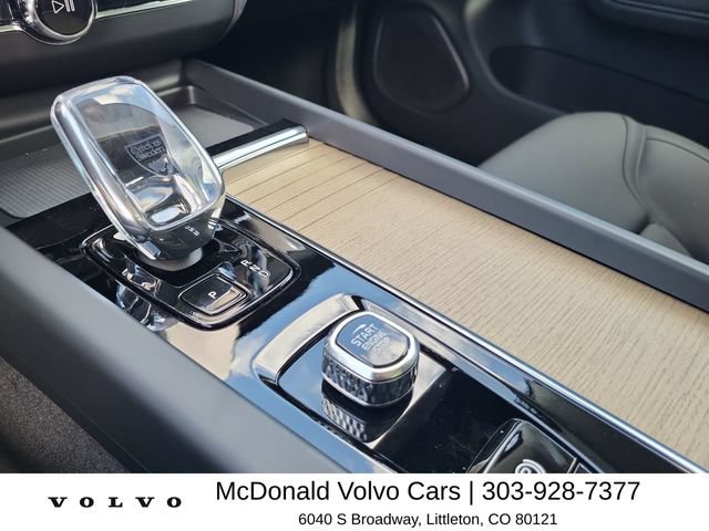 New 2026 Volvo XC60 T8 Plus w/ Climate Package PRO AWD/4WD image 24