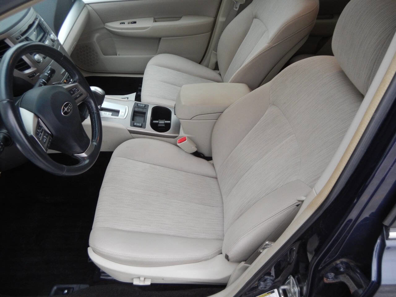 Used 2013 Subaru Outback 2.5i Premium AWD/4WD image 25