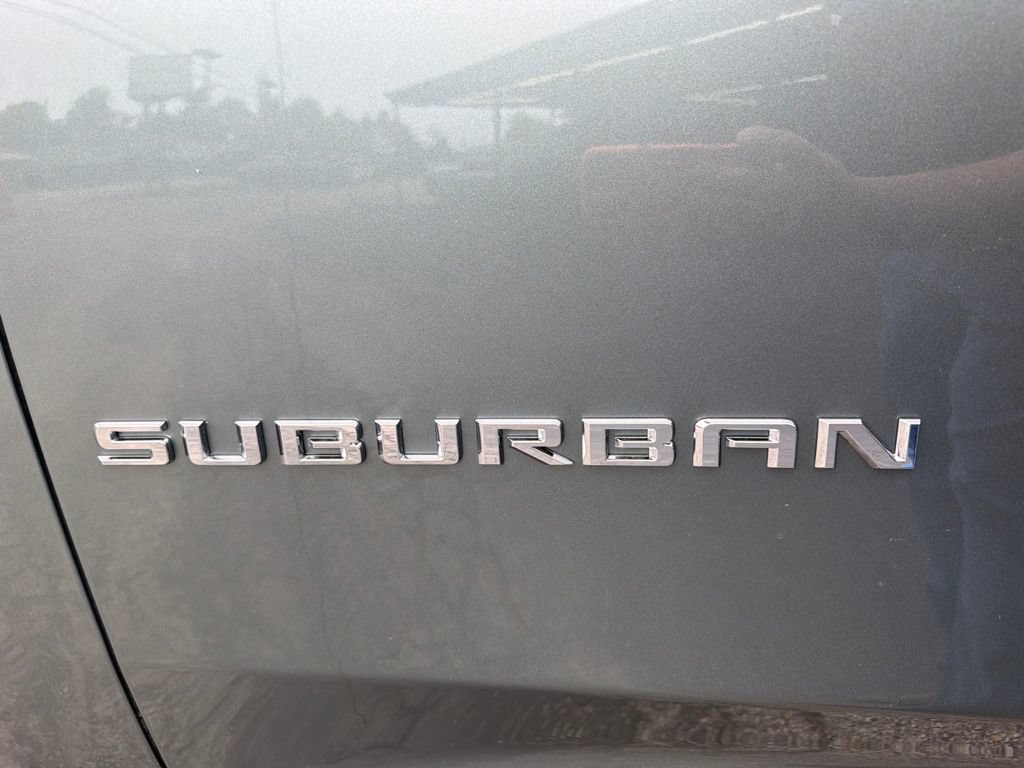 Used 2024 Chevrolet Suburban LT AWD/4WD image 9