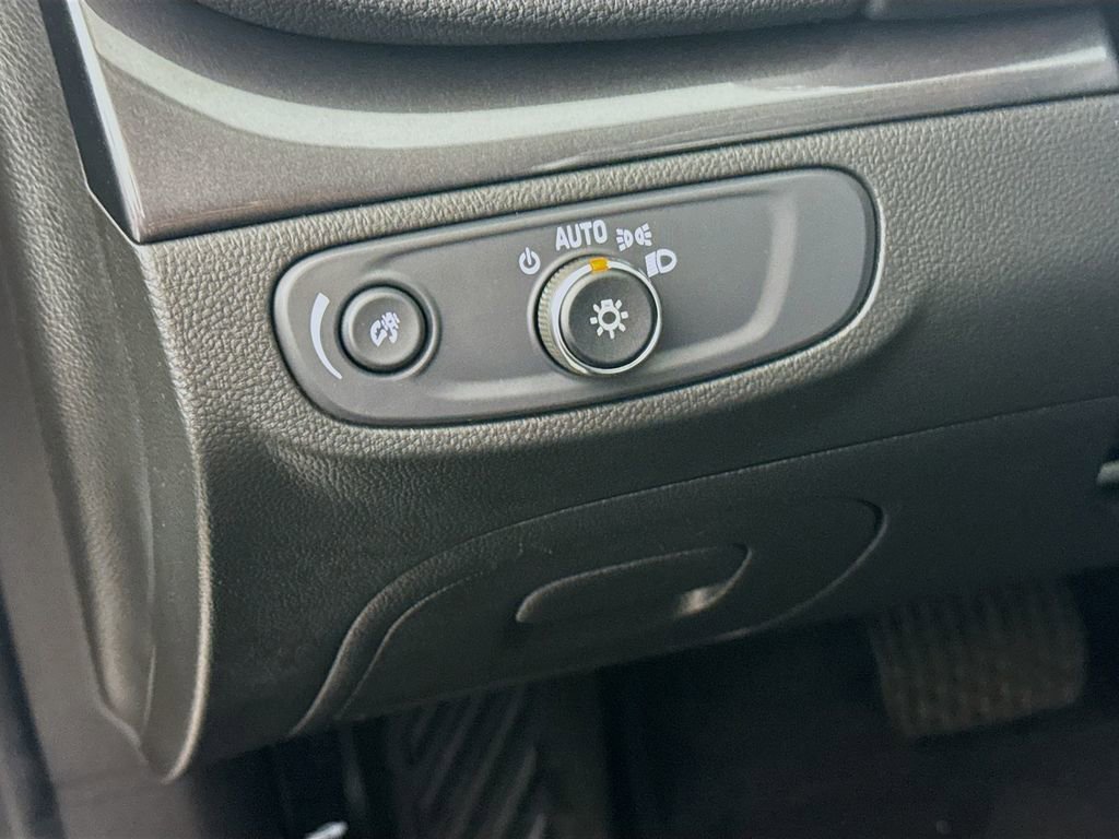 Used 2022 Buick Encore Preferred w/ Safety Package image 10