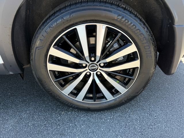 Certified 2024 Nissan Pathfinder Platinum w/ Cargo Package AWD/4WD image 16