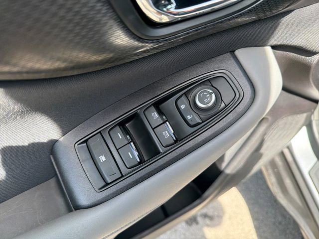 Used 2025 Subaru Outback Premium image 17