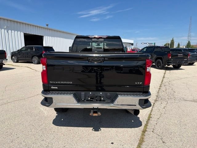 Used 2020 Chevrolet Silverado 2500 LTZ w/ LTZ Premium Package AWD/4WD image 4