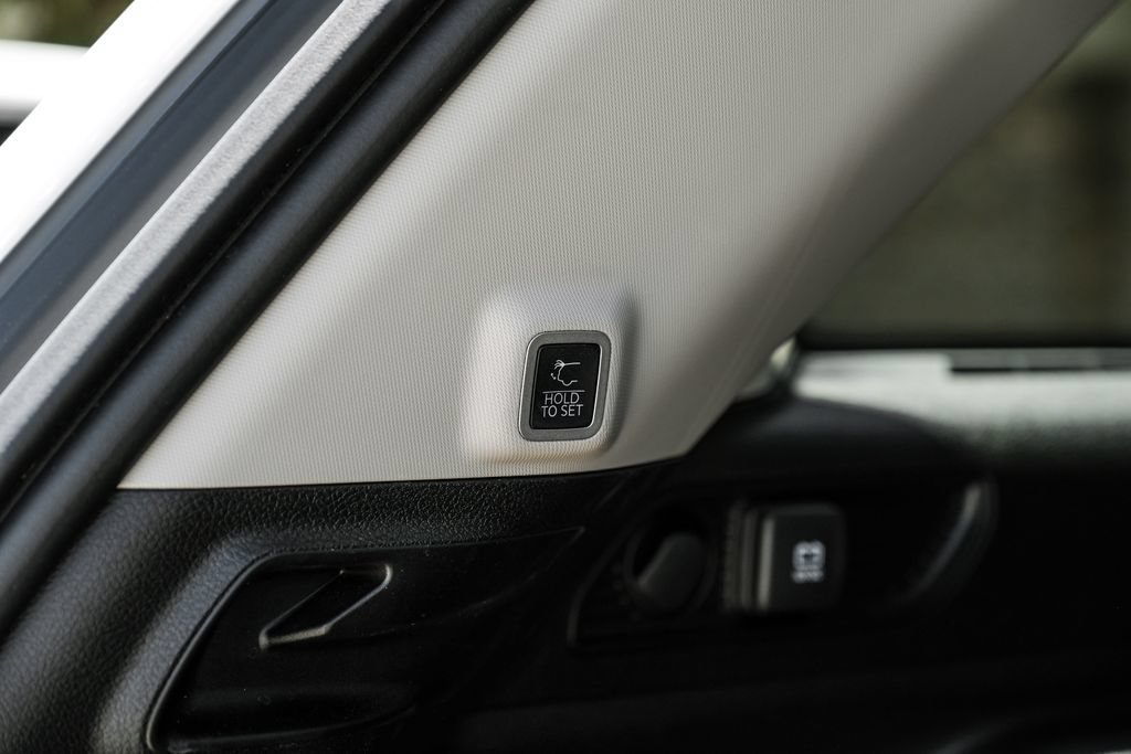 Used 2022 Jeep Grand Cherokee Limited RWD image 65