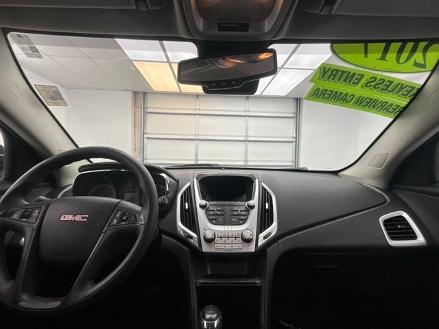 Used 2017 GMC Terrain SLE AWD/4WD image 4