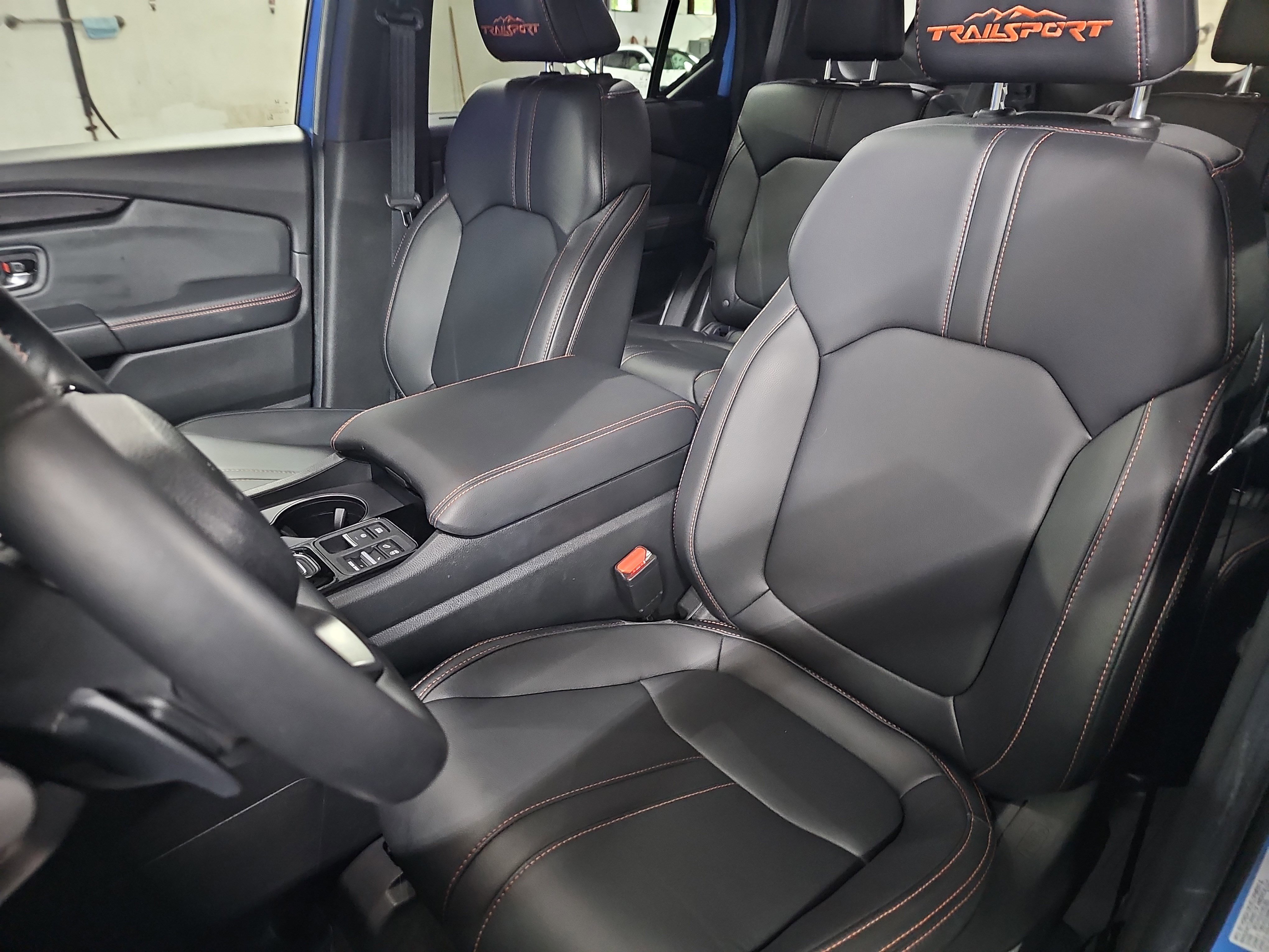 Used 2025 Honda Pilot TrailSport image 16