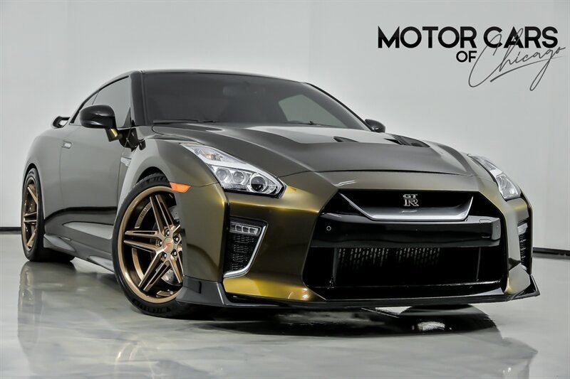 Used 2020 Nissan GT-R Premium AWD/4WD image 1
