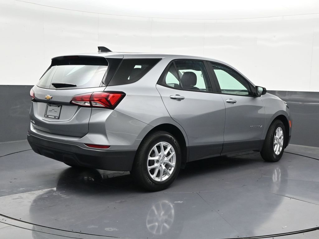 Used 2024 Chevrolet Equinox LS FWD image 5