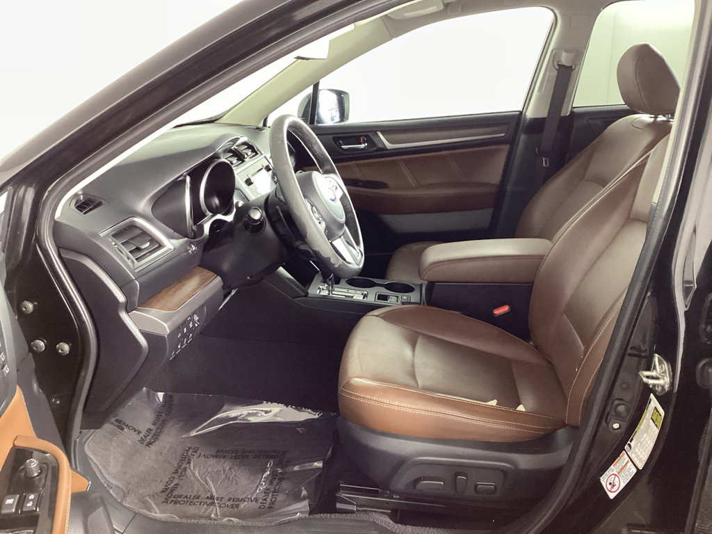 Used 2017 Subaru Outback 3.6R Touring AWD/4WD image 18
