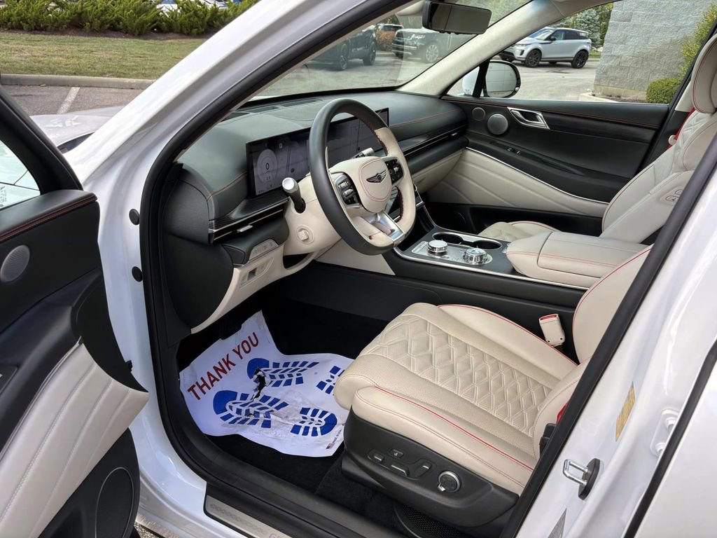 Used 2025 Genesis GV80 3.5T image 25