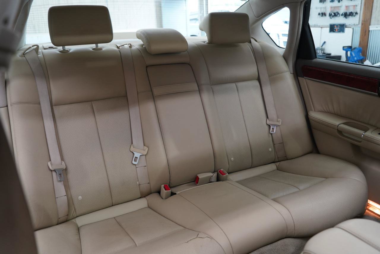 Used 2010 INFINITI M35 w/ Technology Pkg RWD image 35