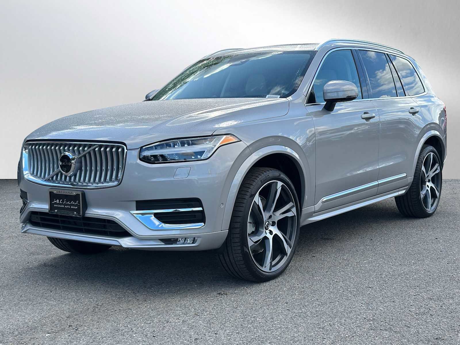 Used 2025 Volvo XC90 B6 Ultra w/ Lounge Package image 10