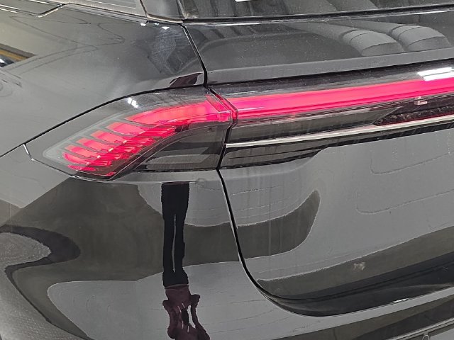 New 2026 Lincoln Nautilus Reserve AWD/4WD image 29