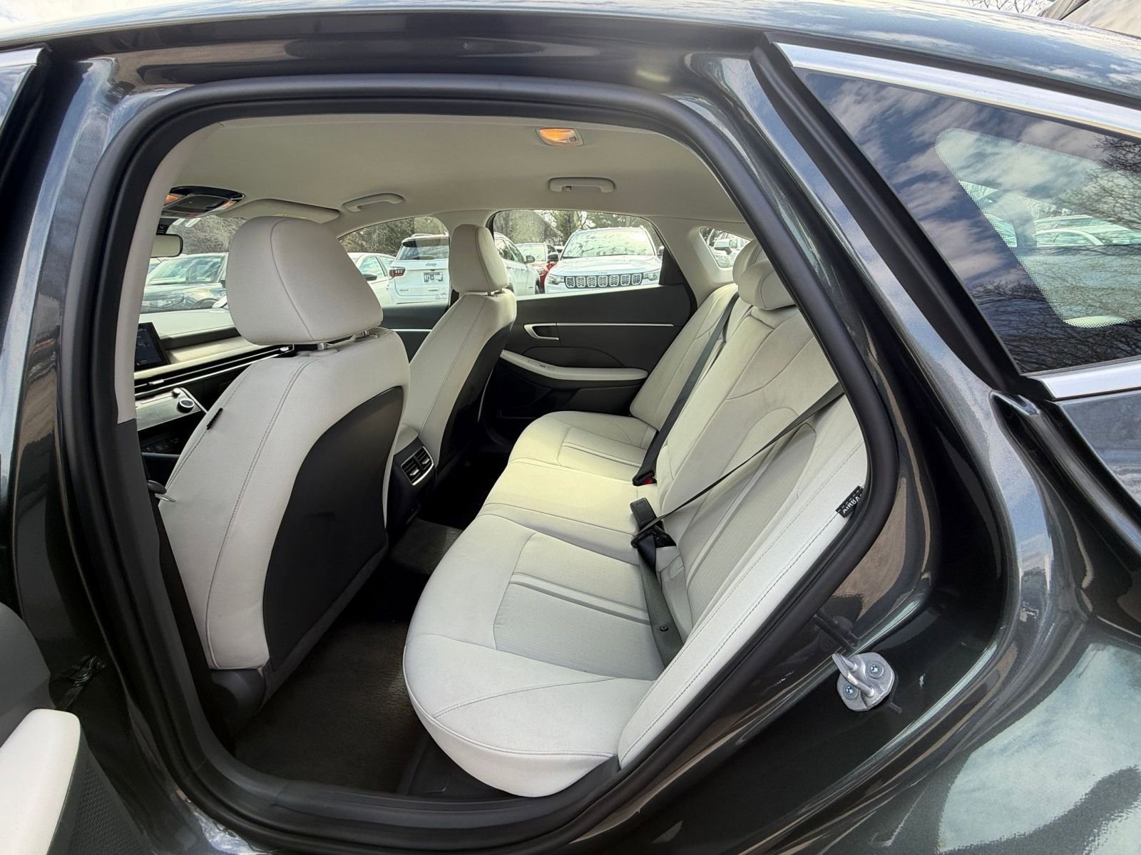 Used 2025 Hyundai Sonata SEL FWD image 25