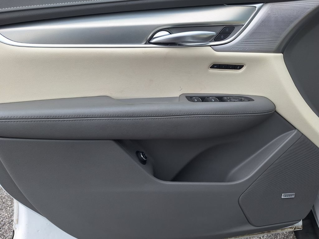 Certified 2023 Cadillac XT5 Premium Luxury FWD image 32