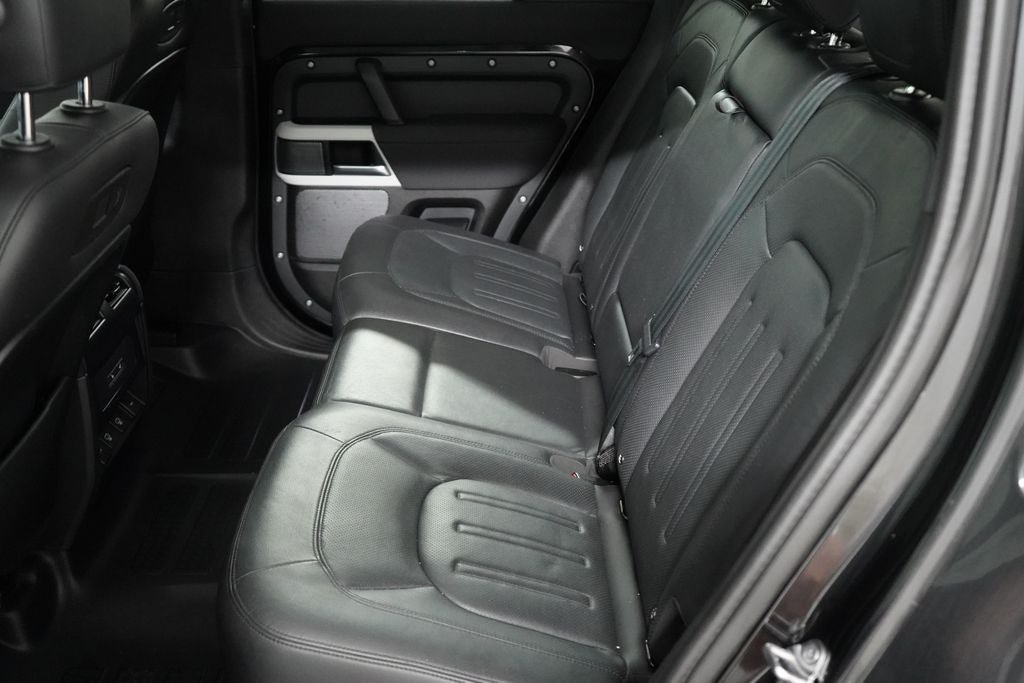 Used 2022 Land Rover Defender 110 S AWD/4WD image 17