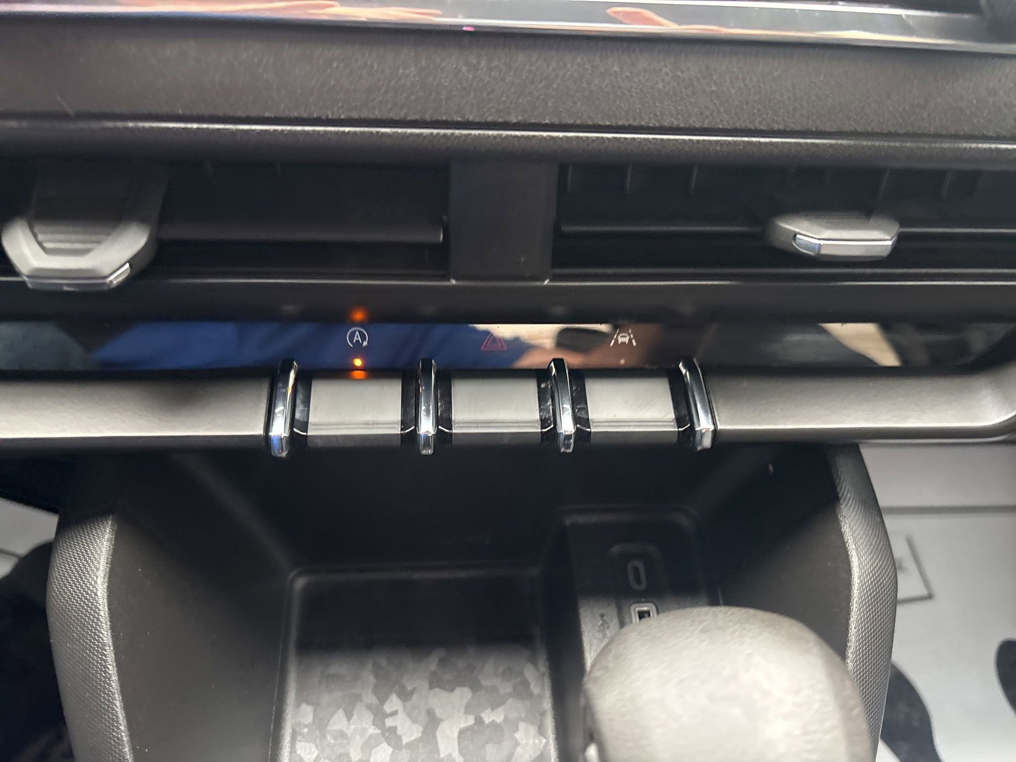 Used 2024 Chevrolet Colorado W/T image 29