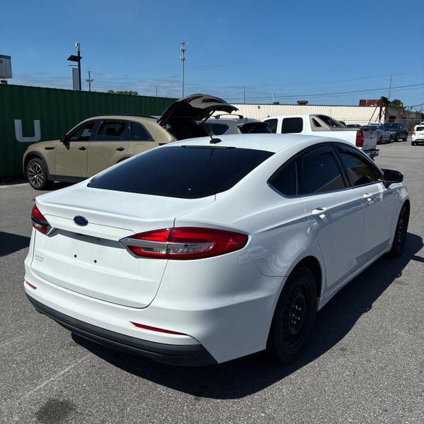Used 2019 Ford Fusion S FWD image 11