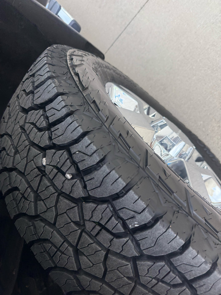 Used 2016 GMC Sierra 3500 Denali w/ Duramax Plus Package image 9