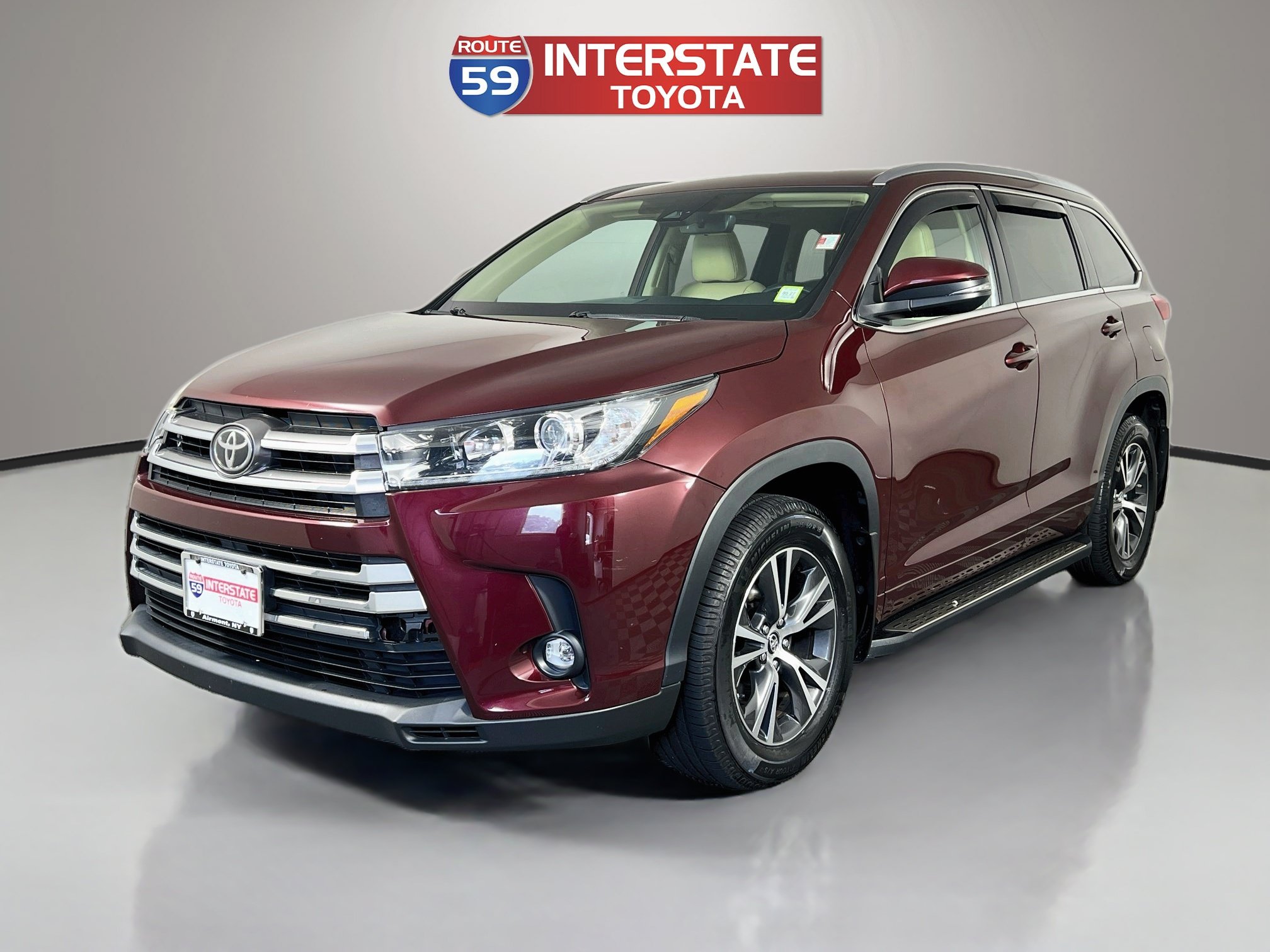 Used 2019 Toyota Highlander Limited AWD/4WD image 3