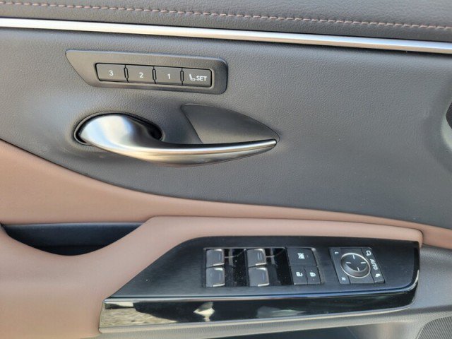 Used 2023 Lexus ES 350 w/ Premium Package FWD image 14