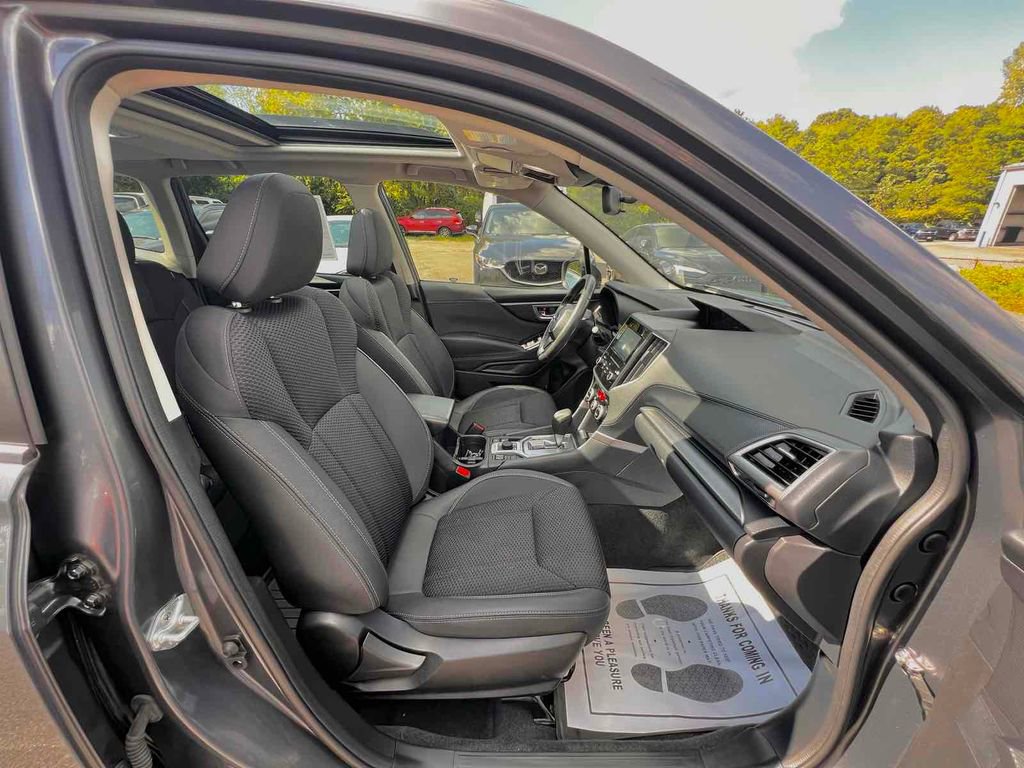 Used 2023 Subaru Forester Premium image 14
