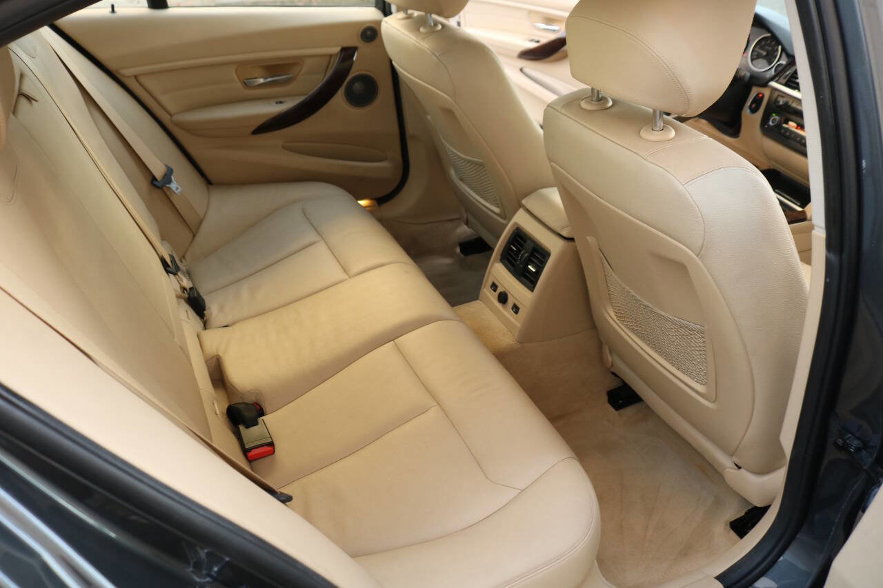 Used 2013 BMW 335i Sedan image 18