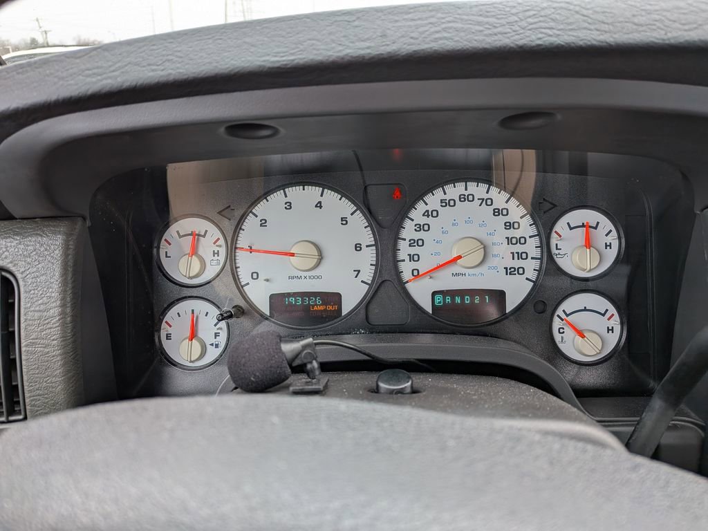 Used 2004 Dodge Ram 1500 Truck ST image 16