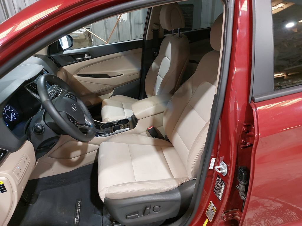 Used 2018 Hyundai Tucson Value FWD image 16