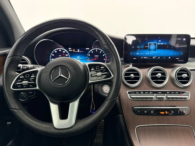 Used 2021 Mercedes-Benz GLC 300 image 4