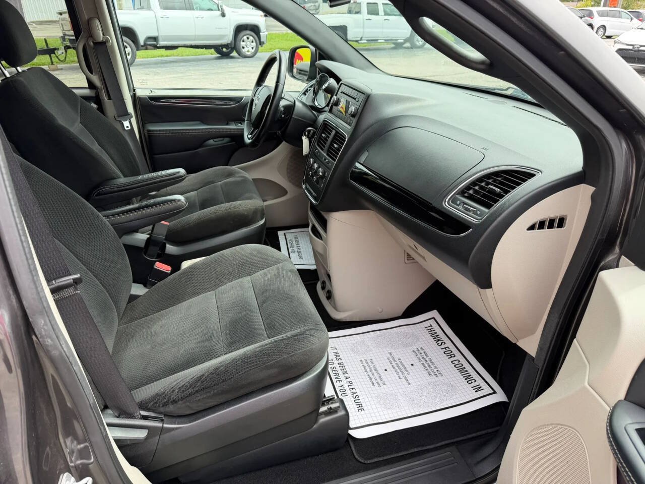Used 2016 Dodge Grand Caravan SE FWD image 23