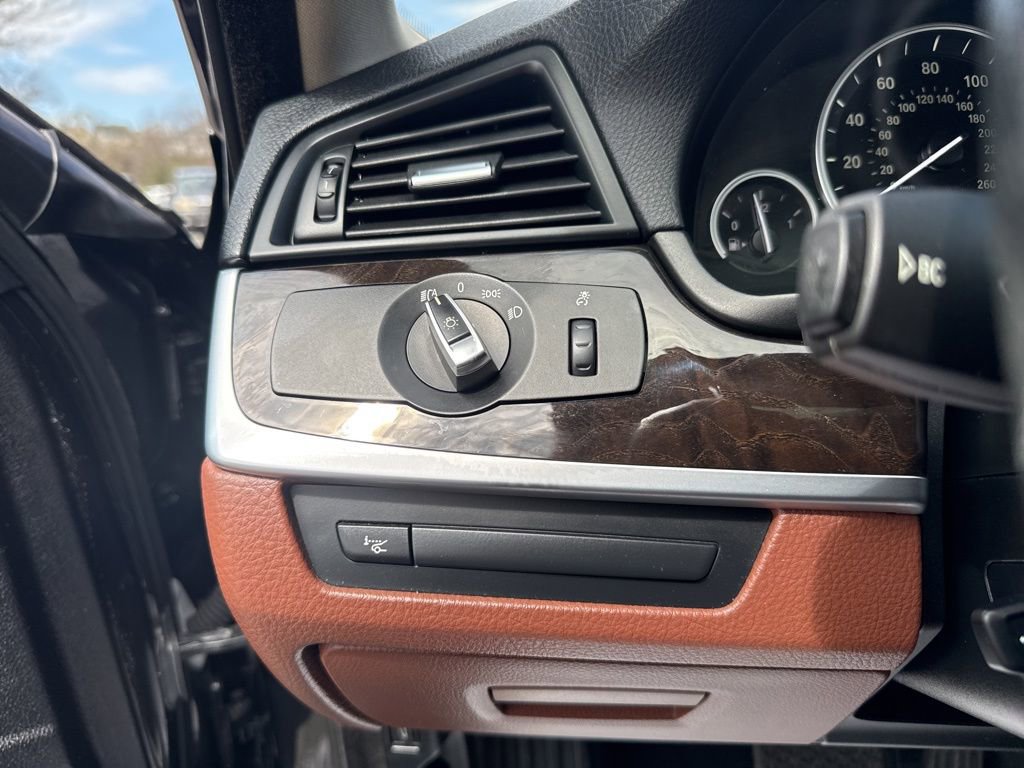 Used 2014 BMW 528i xDrive Sedan image 14