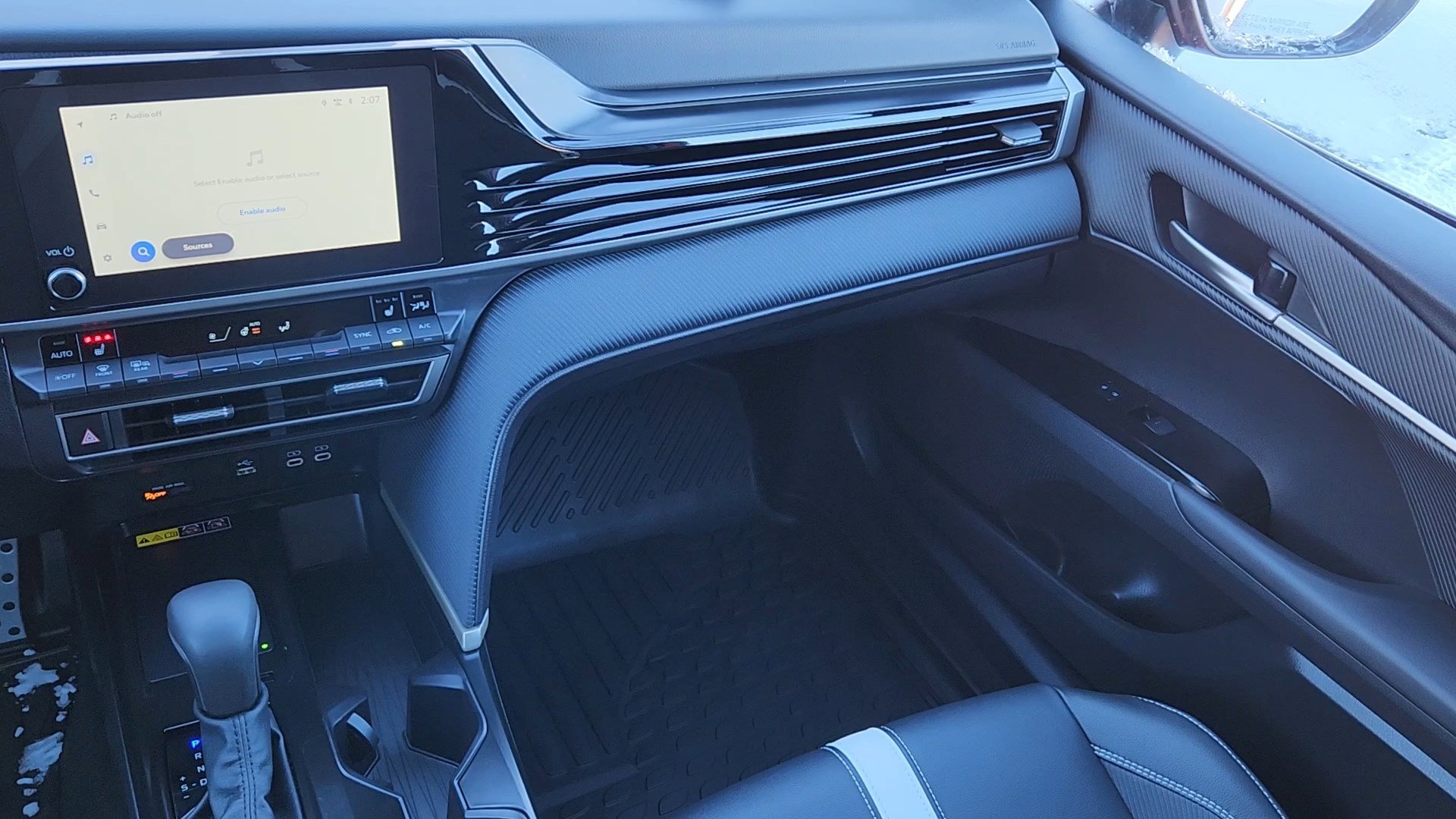 Used 2025 Toyota Camry SE image 6