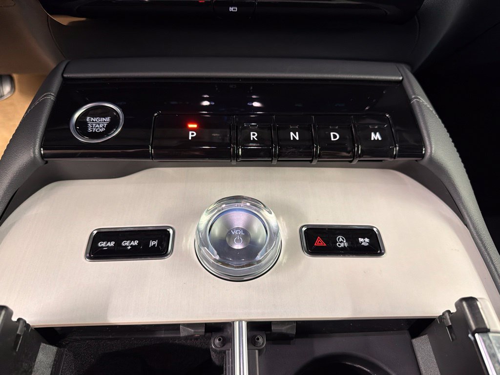 Used 2027 Lincoln Navigator Reserve w/ Jet Appearance Package AWD/4WD image 15