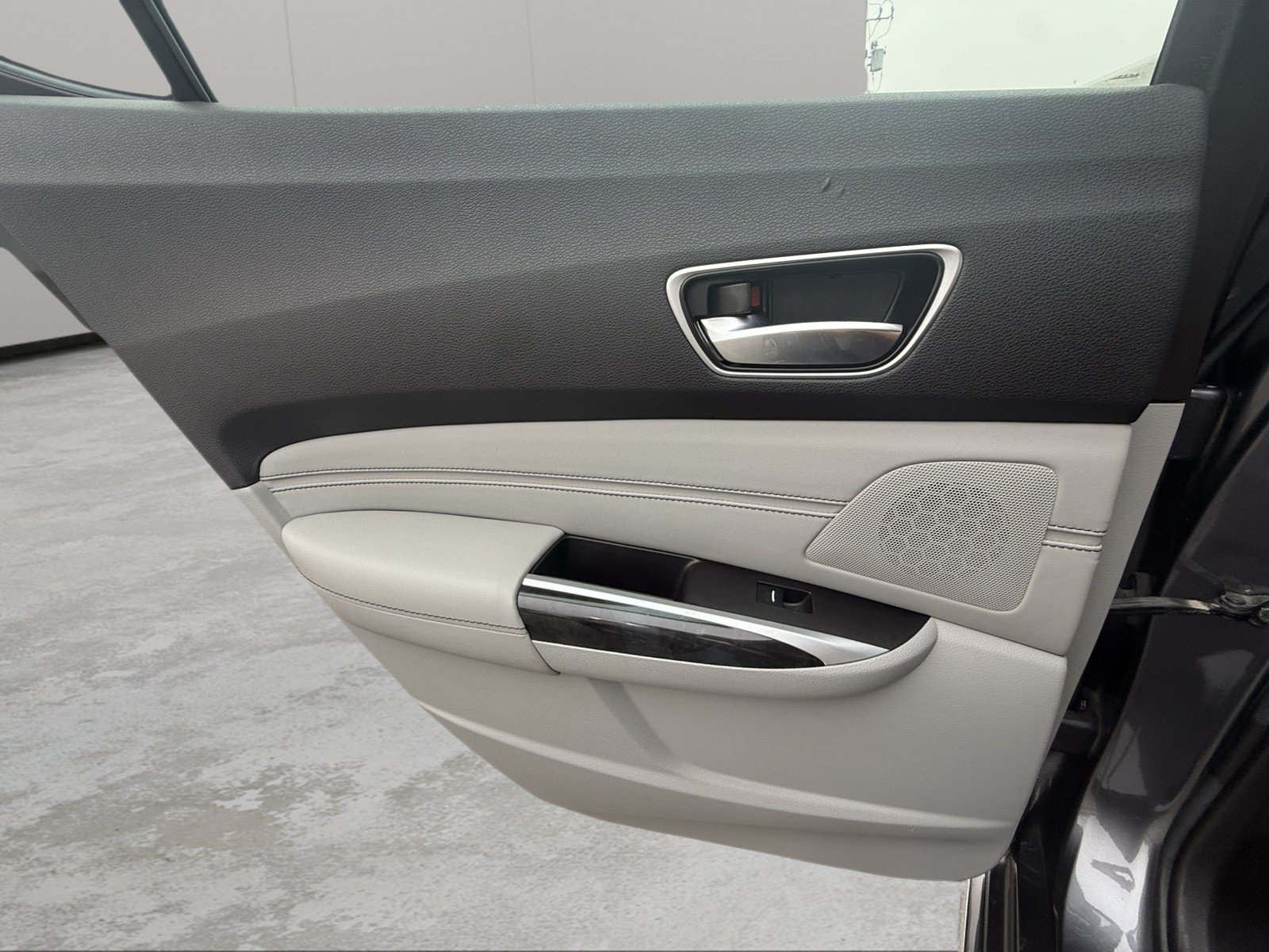 Used 2019 Acura TLX V6 w/ Technology Package FWD image 29