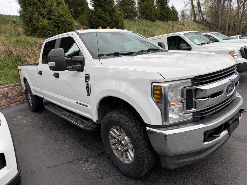 Used 2018 Ford F250 XL w/ Power Equipment Group image 2