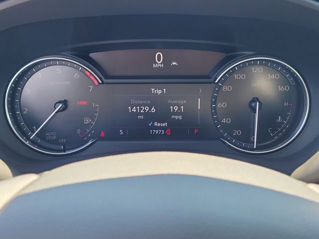 Used 2022 Cadillac XT4 Premium Luxury w/ Enhanced Visibility Package image 13