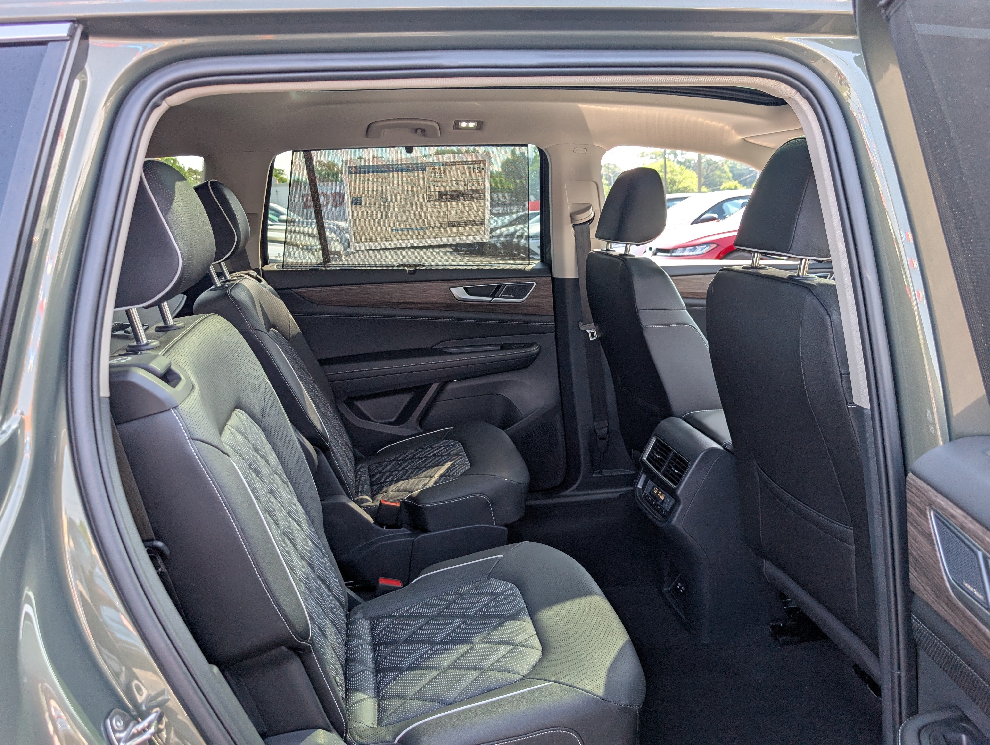 New 2026 Volkswagen Atlas SEL Premium R-Line AWD/4WD image 10