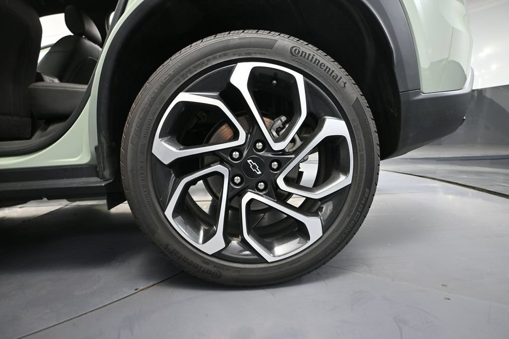 Used 2024 Chevrolet Trax RS w/ Sunroof Package FWD image 10