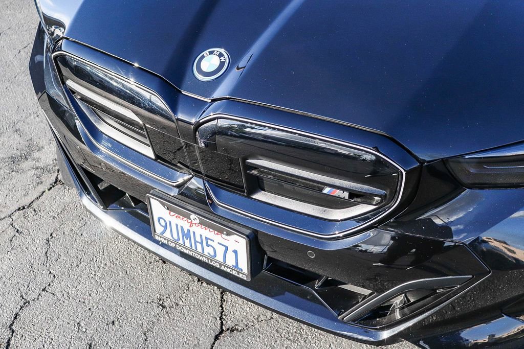 Used 2025 BMW i5 M60 w/ Executive Package image 8