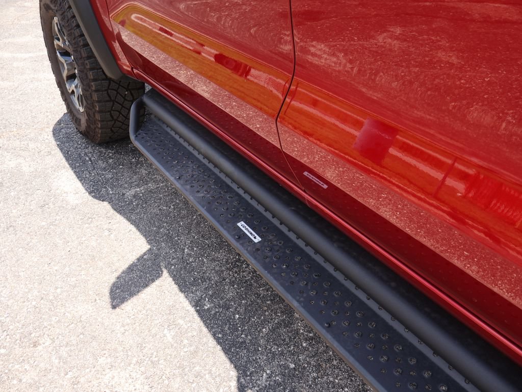 Certified 2024 Chevrolet Colorado ZR2 w/ Technology Package AWD/4WD image 11
