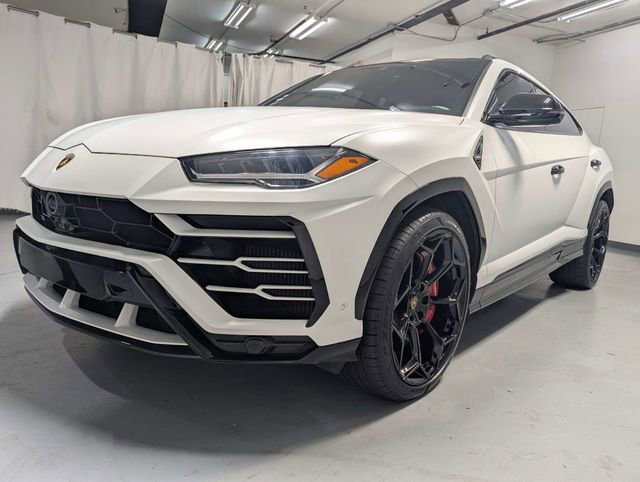 Used 2019 Lamborghini Urus image 5