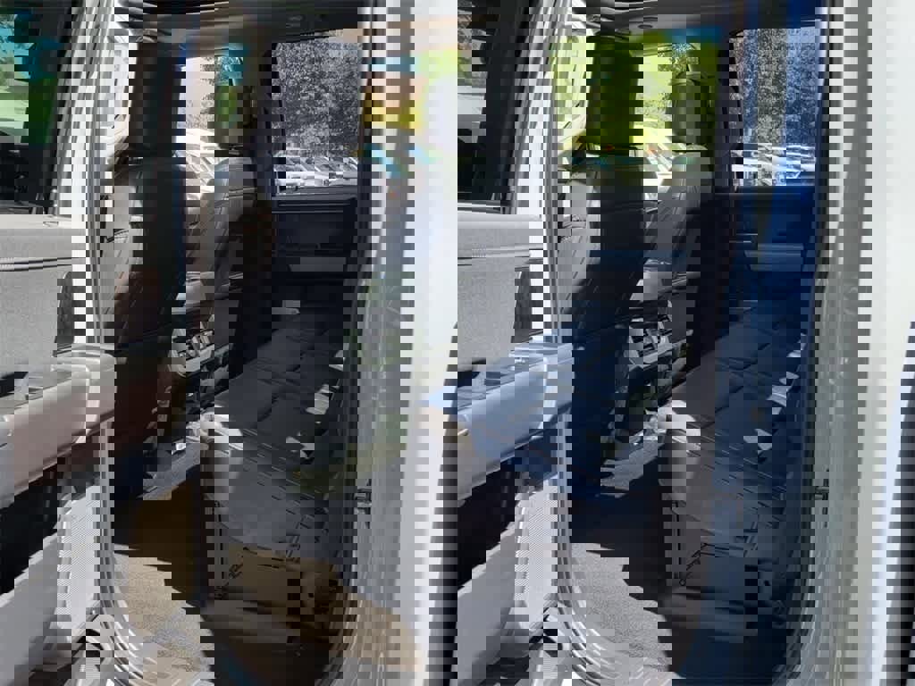 New 2025 Ford F350 Lariat image 12