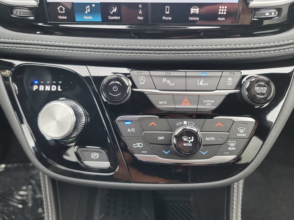 New 2027 Chrysler Pacifica Limited FWD image 19