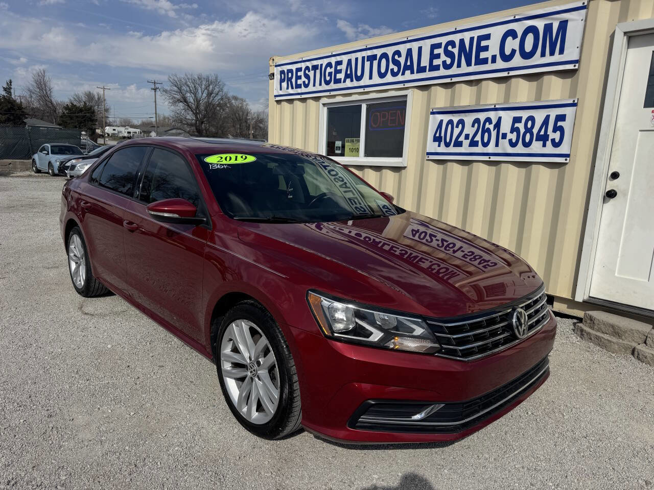 Used 2019 Volkswagen Passat 2.0T Wolfsburg w/ Wheels & Sunroof Package FWD image 1