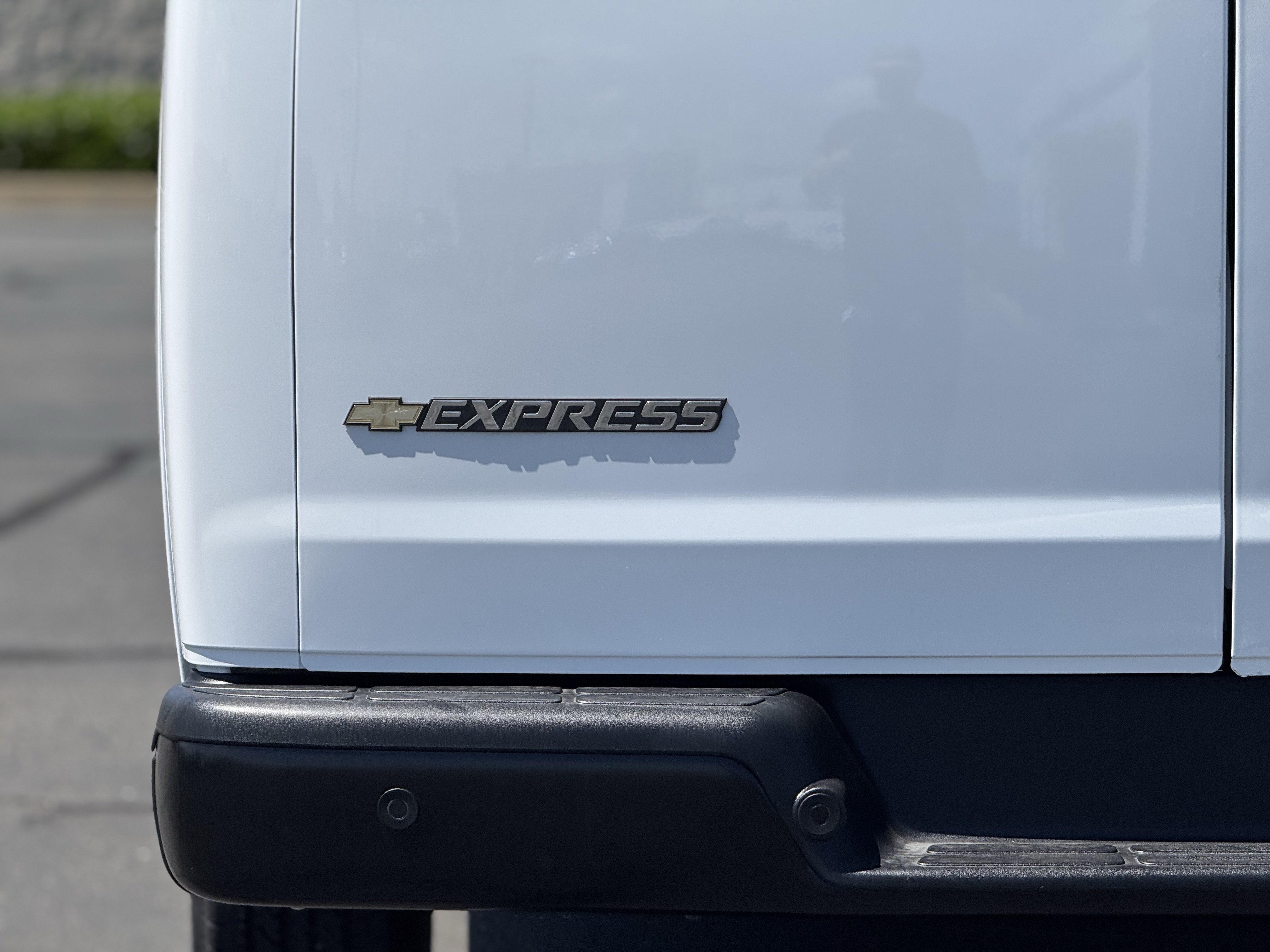 New 2026 Chevrolet Express 3500 LS RWD image 7