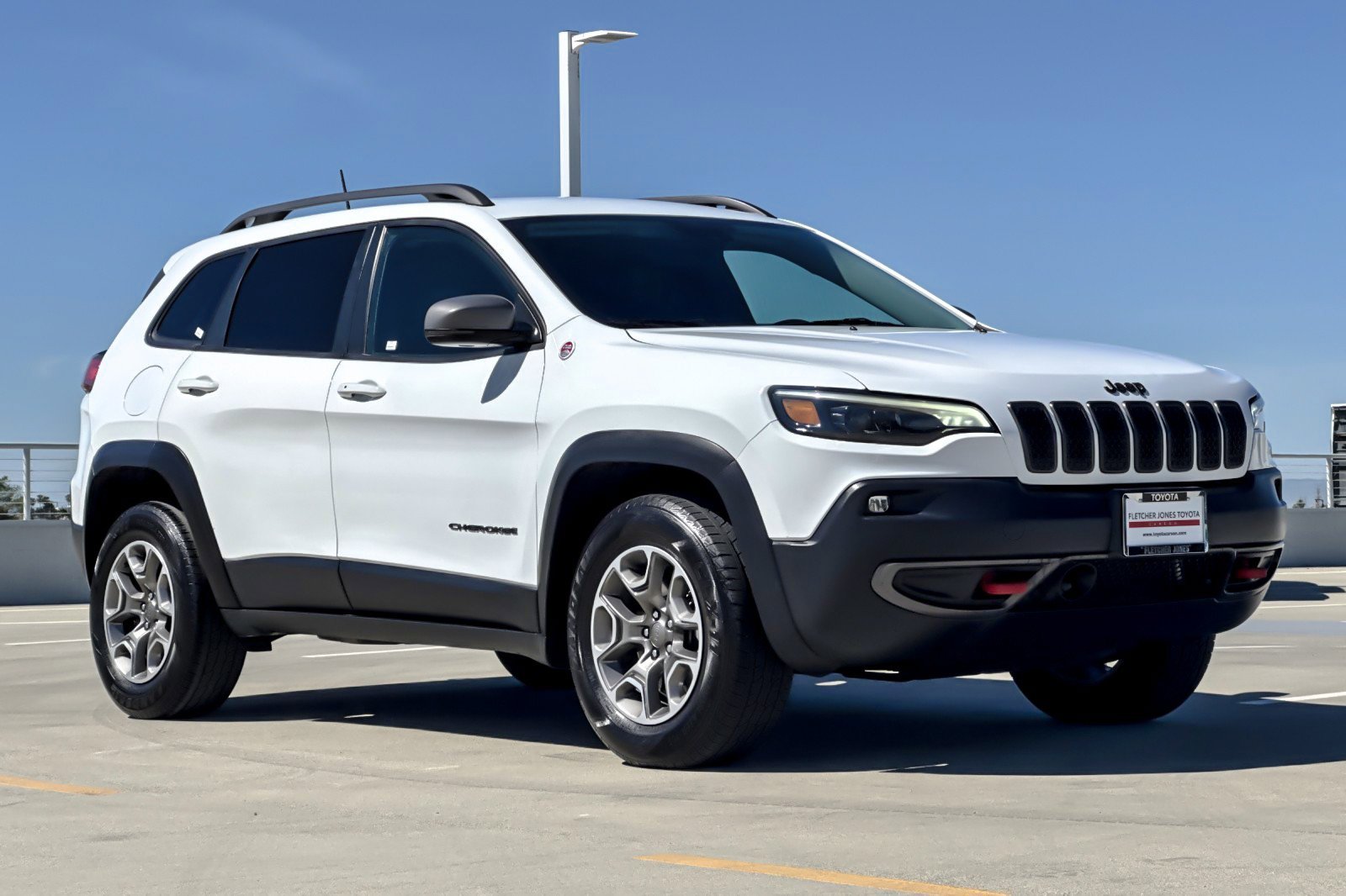 Used 2021 Jeep Cherokee Trailhawk image 7