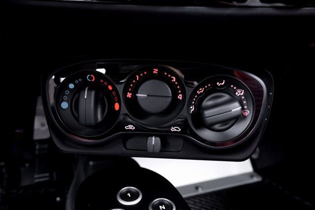 Used 2019 Alfa Romeo 4C Spider image 36