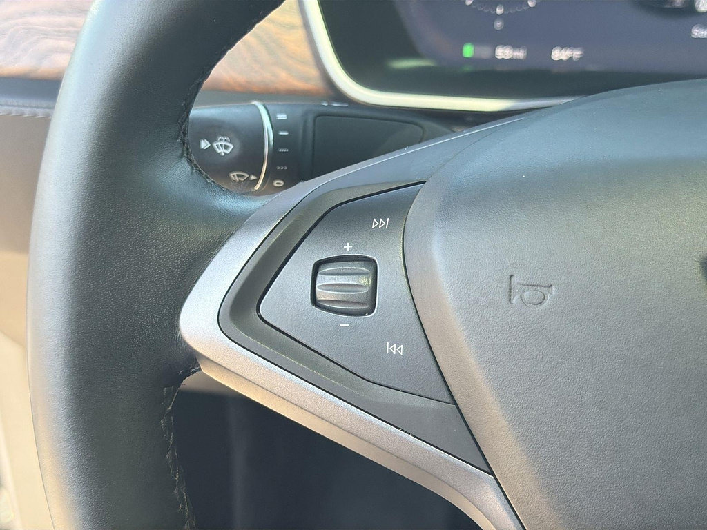 Used 2018 Tesla Model X 75D AWD/4WD image 9