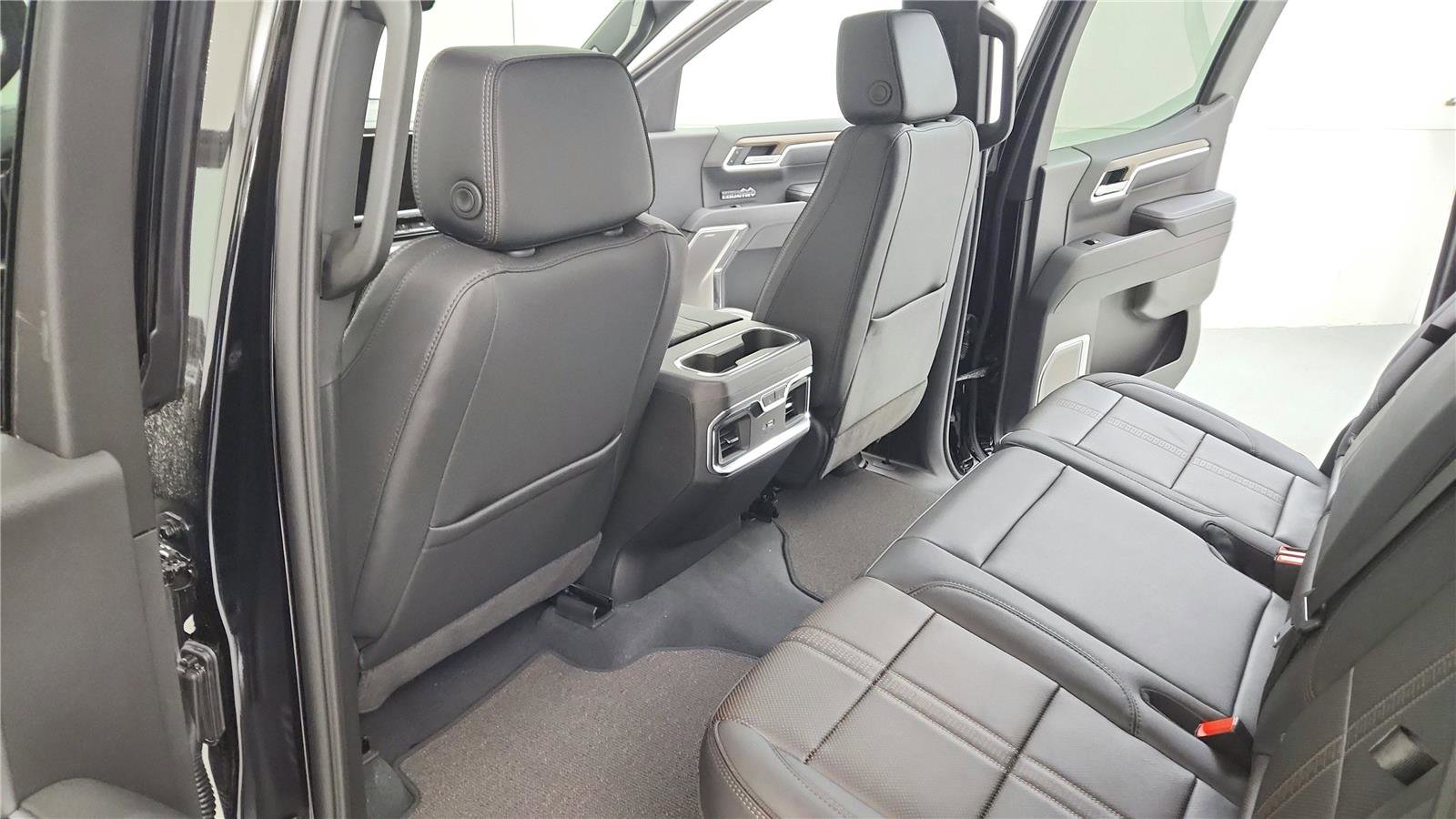 New 2026 Chevrolet Silverado 1500 High Country w/ Technology Package image 28